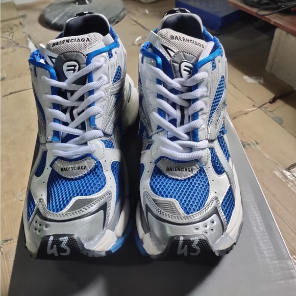 White and blue balenciaga runners - Picture 2 of 4